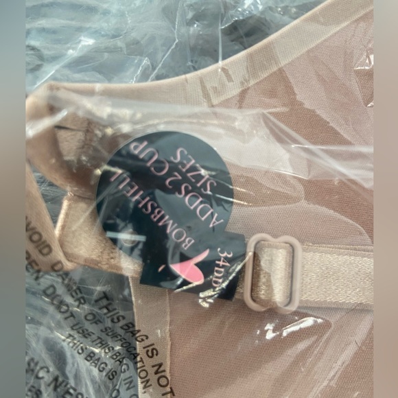 Victoria’s Secret Bombshell push up bra. 34DD. Never worn. - Picture 3 of 4